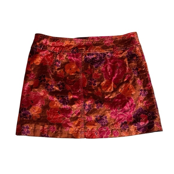 FREE PEOPLE Velvet like Floral Mini Skirt Size 12 - Picture 2 of 6